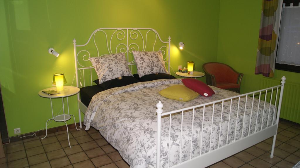 Bed and Breakfast Fleurs-Sauvages Hebronval Zimmer foto