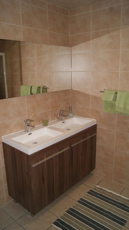 Bed and Breakfast Fleurs-Sauvages Hebronval Zimmer foto